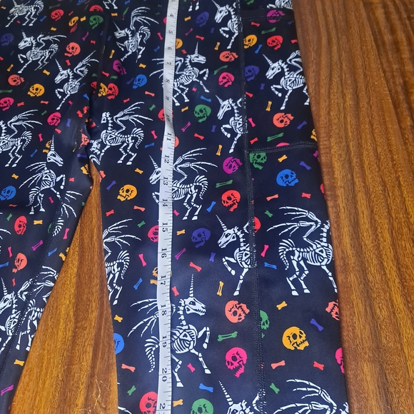 Colorful Skeleton and Skull Print Capris - Picture 5 of 10
